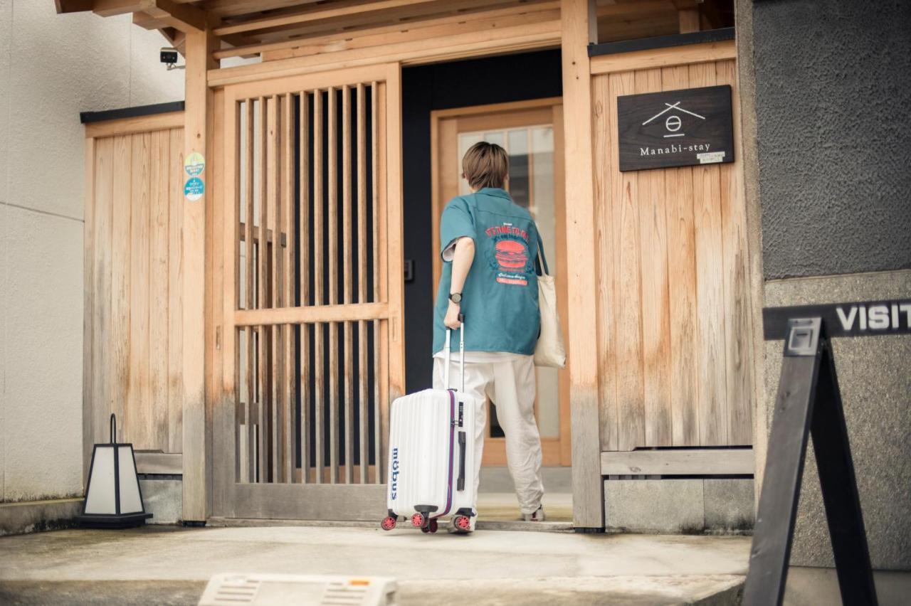 Manabi-Stay Takayama モダンな蔵ダイニングと半露天風呂付き古民家一棟貸切ホテル المظهر الخارجي الصورة