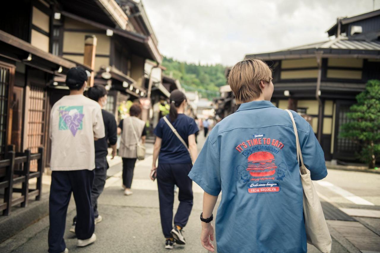 Manabi-Stay Takayama モダンな蔵ダイニングと半露天風呂付き古民家一棟貸切ホテル المظهر الخارجي الصورة